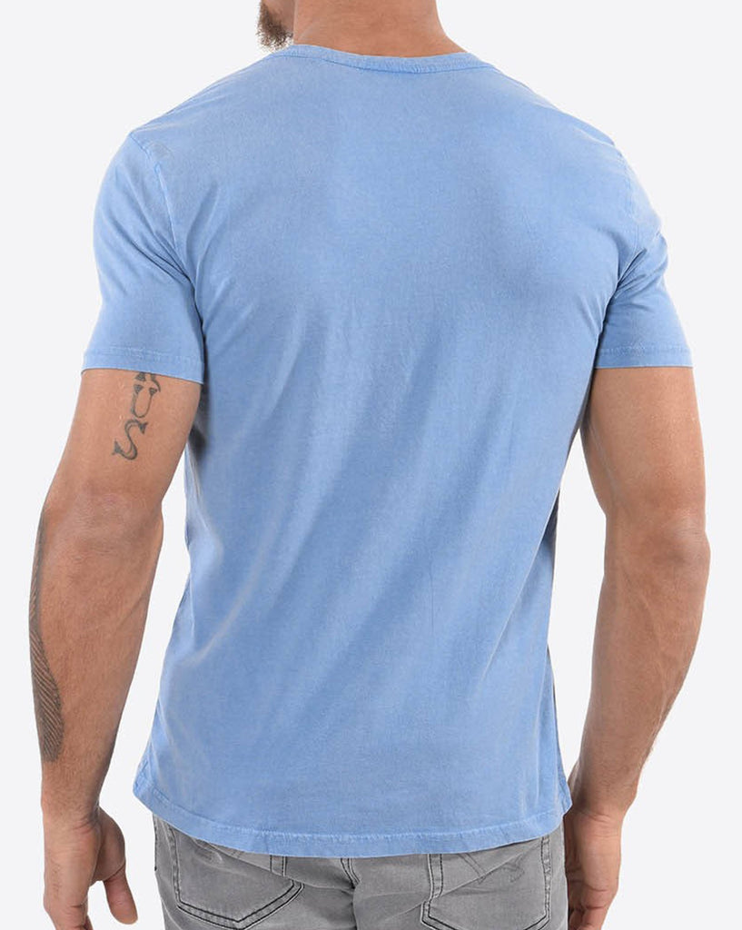  Tee  shirt  bleu avec  impression 