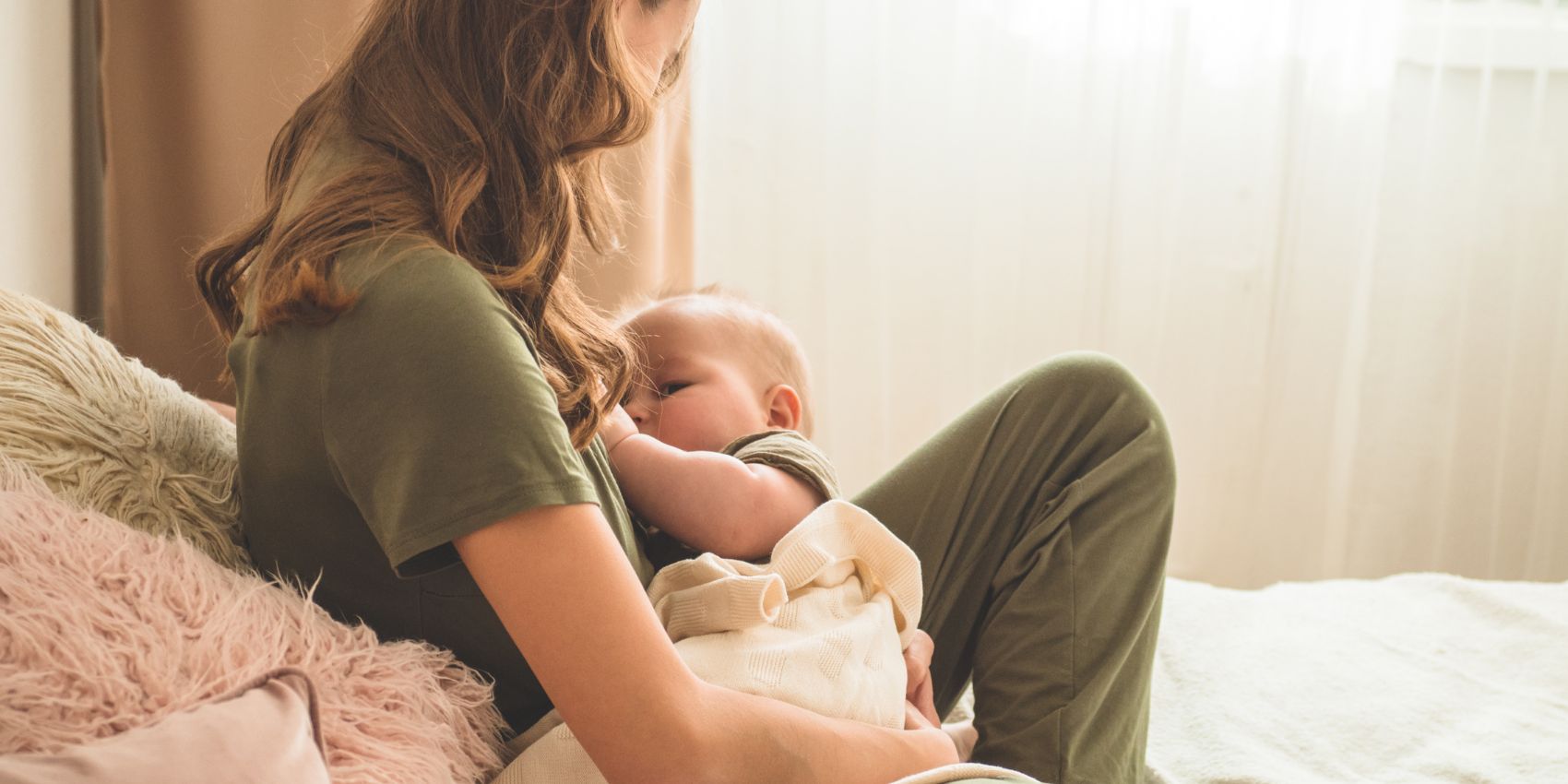 Breastfeeding Tips & Tricks for Feeding Your Newborn Baby