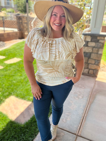 LuLaRoe Alana Sizing Review  Fit & feel of this all-new flounce top,  especially for plus-size! 