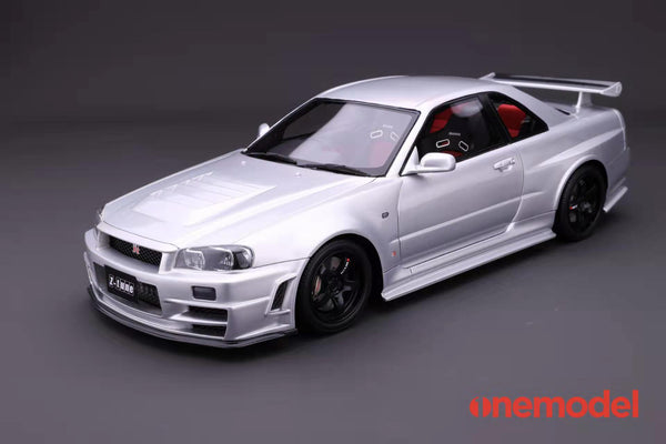 Make Up Co., Ltd / IDEA 1:18 Nissan Skyline GT-R (BNR34) Mine's V-spec