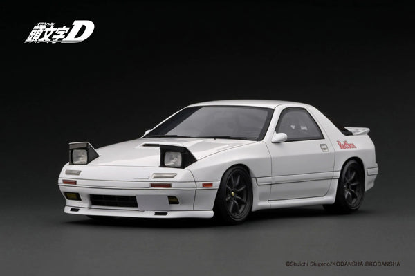 Ignition Model 1:64 Mazda RX-7 (FC3S) RE Amemiya White with Figure