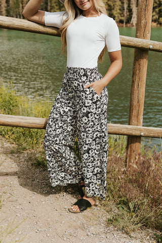 black and white floral pants with the most comfortable fit. www.loveoliveco.com