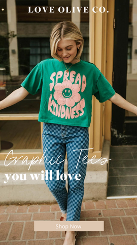 5 graphic tees anyone can wear. www.loveoliveco.com