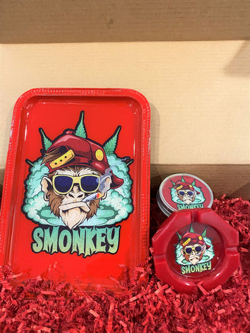 Custom Rolling Trays and Blinged Smoke Supplies - QUEENIN