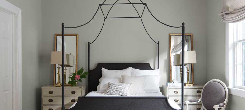 Benjamin Moore Lifestyle image of a painted bedroom
