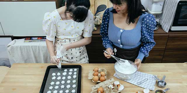 Baking Dish vs. Baking Pan: Which One Is Best for Your Recipe?