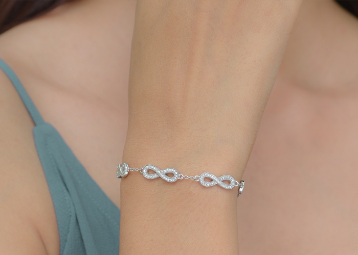 Infinity Link American Diamond Bracelet For Women