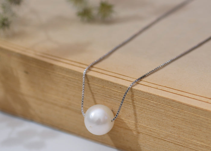 DAILY WEAR SOLITARY PEARL NECKLACE