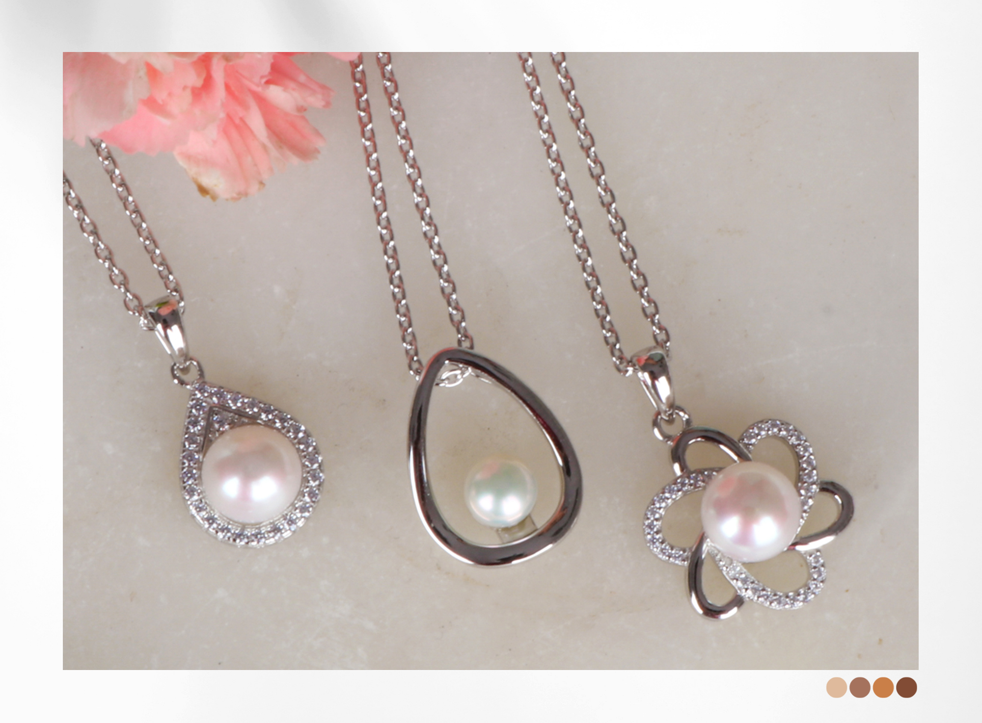 Collection of pearl necklaces 