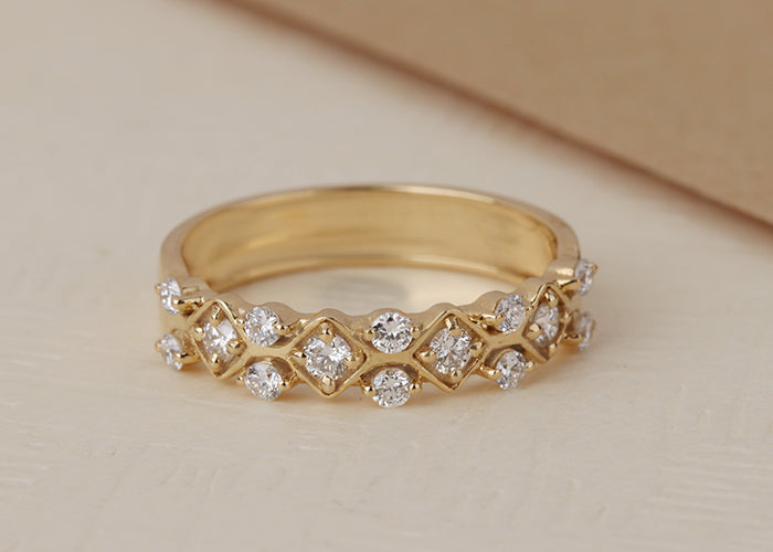 Pure Gold Ring With Natural Diamond