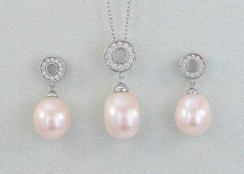 Pearl Jewelery Set in 925 Silver