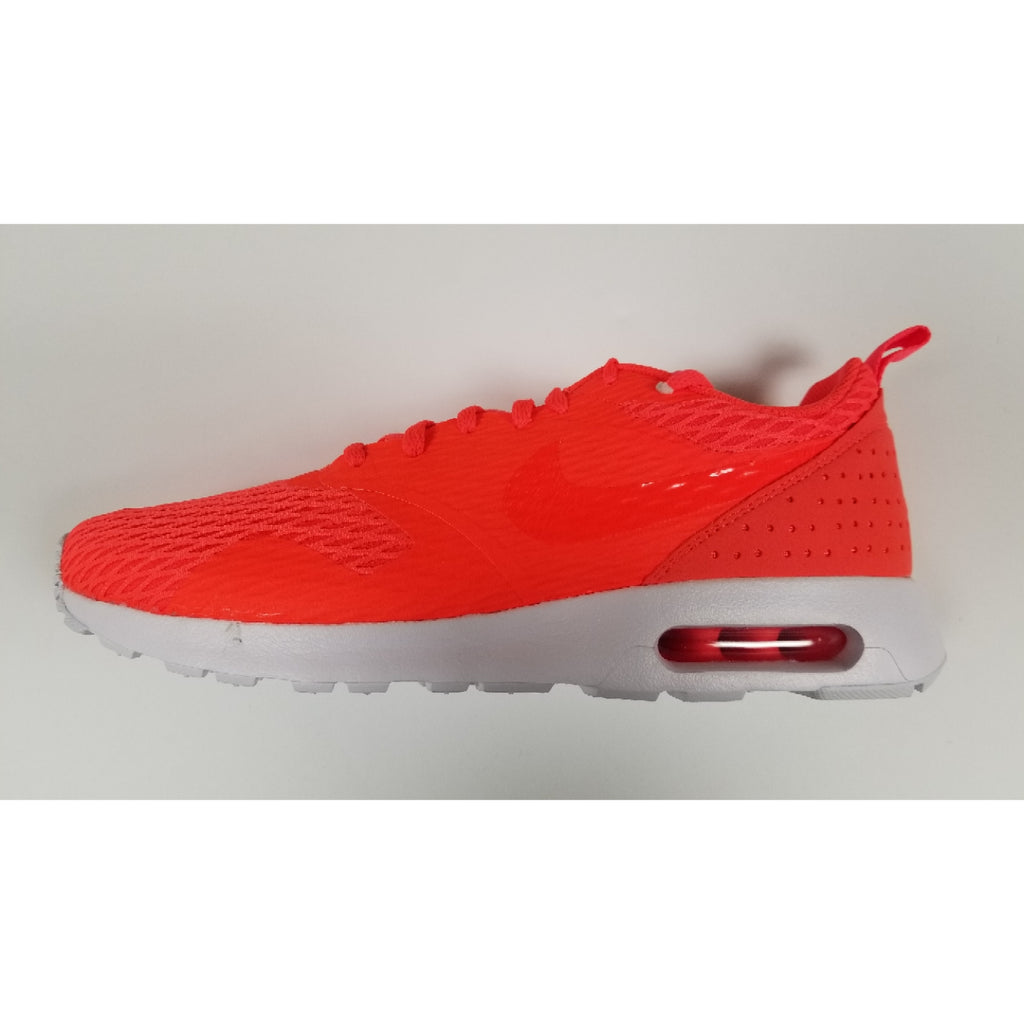 nike tavas orange