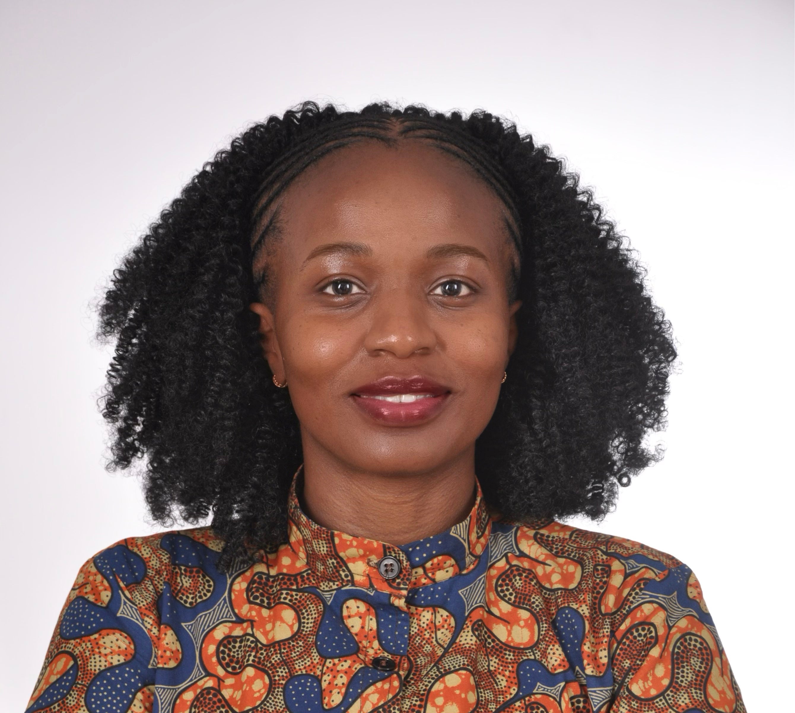 Recipient HS-Shirley Kandabu-Kenya-Oxford.heic__PID:7a02bfc8-faac-41a8-b261-7d947ceddb87