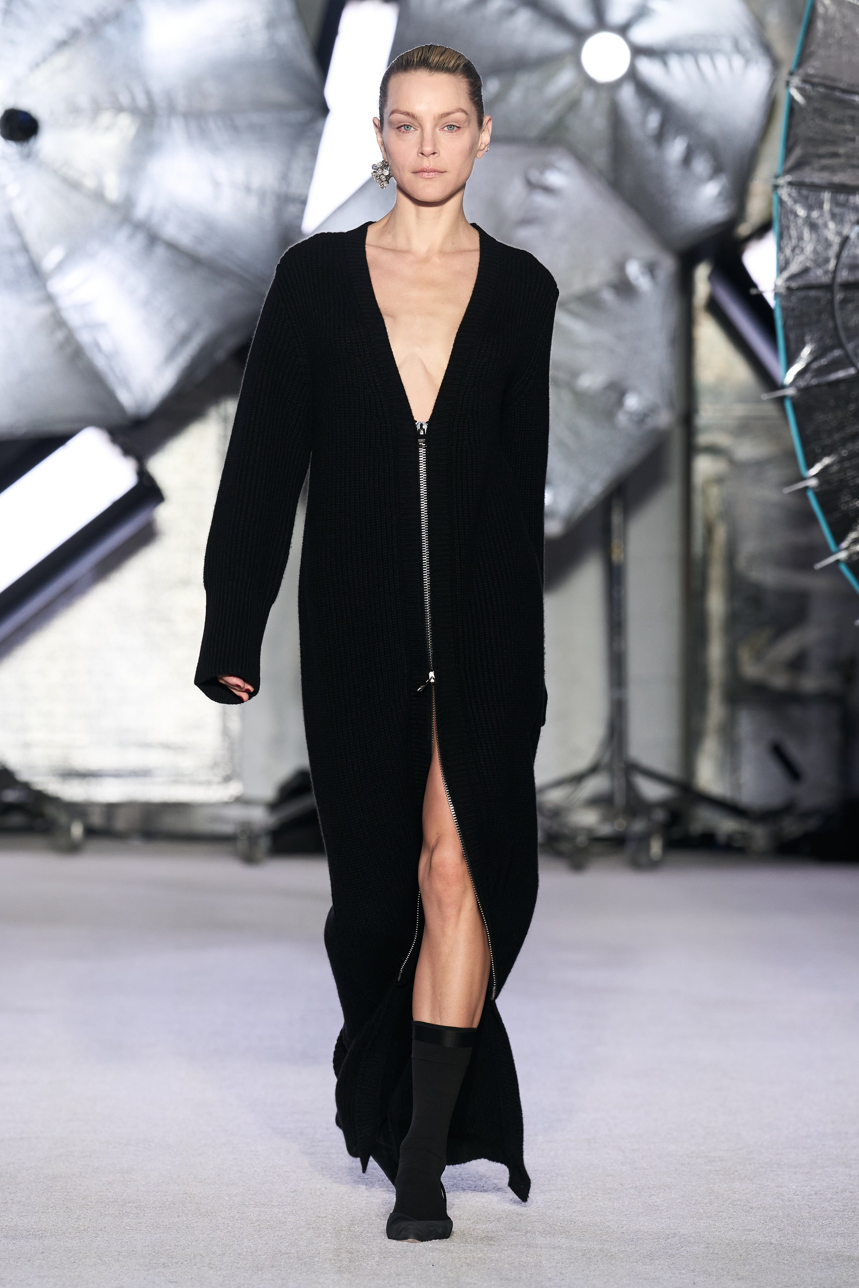 FALL WINTER 2023 – BRANDON MAXWELL