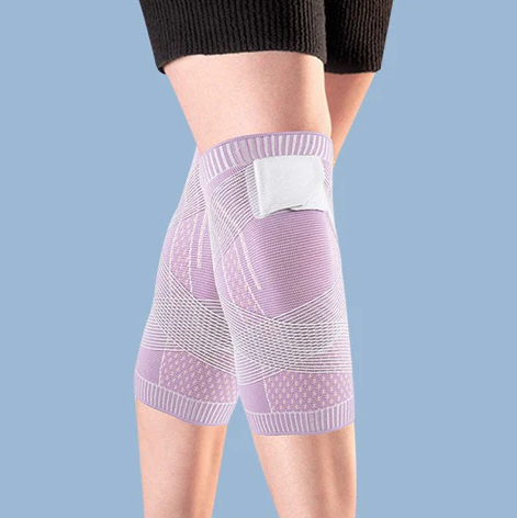 Unsere 360° FleX Knie Bandage unterstützt dich dank ihrer Kompression und dem Design hervorranged im Alltag wie auch beim Sport.