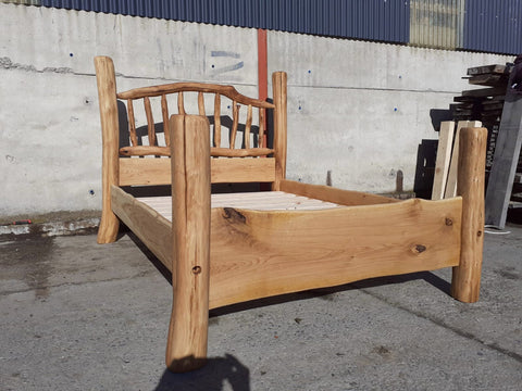 Bespoke 4 poster oak bed for low ceilings