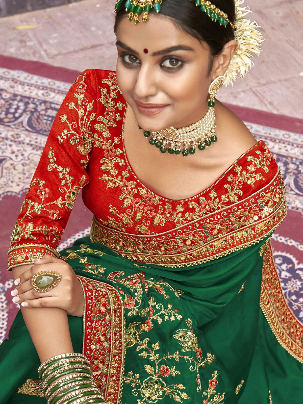 

Green Art Silk Saree With Blouse
