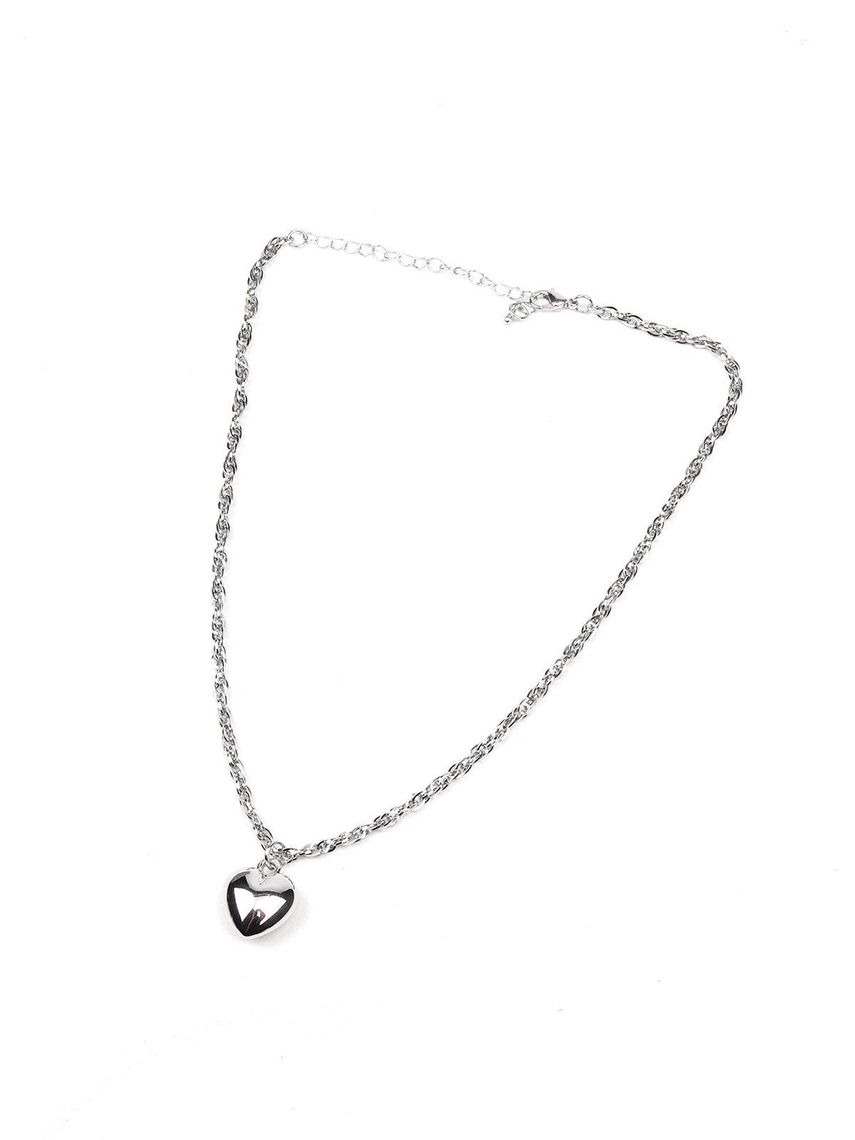 

Silver-tone heart pendant necklace