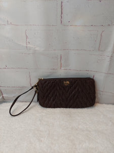 coach quilted wristlet