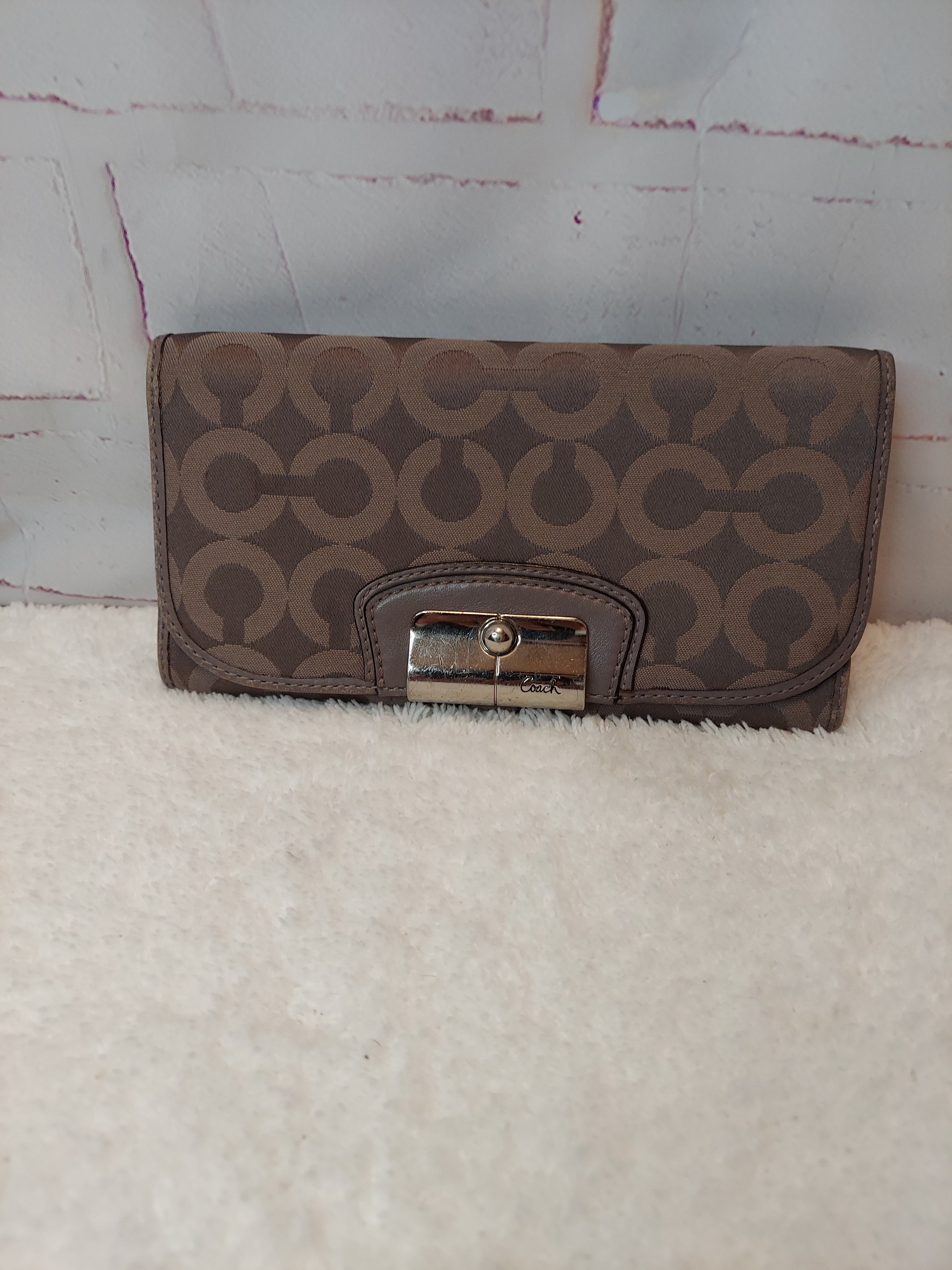 coach trifold checkbook wallet