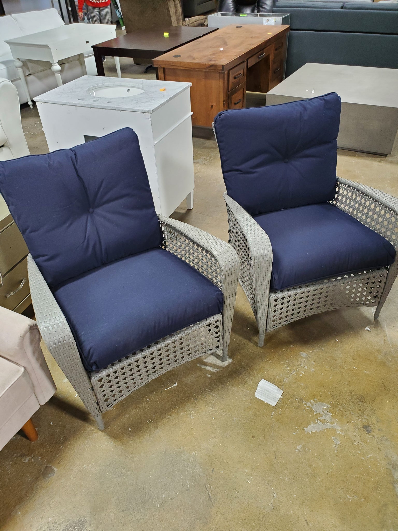 edwards patio chair with cushions