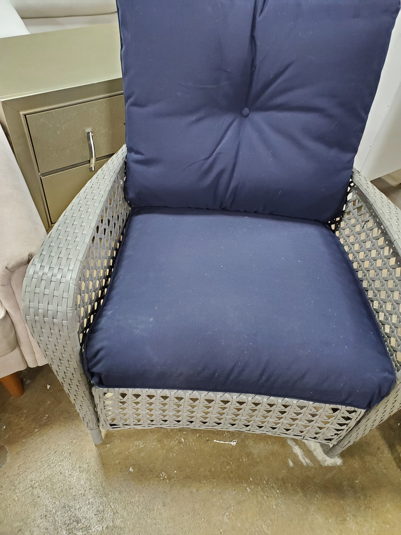 edwards patio chair with cushions