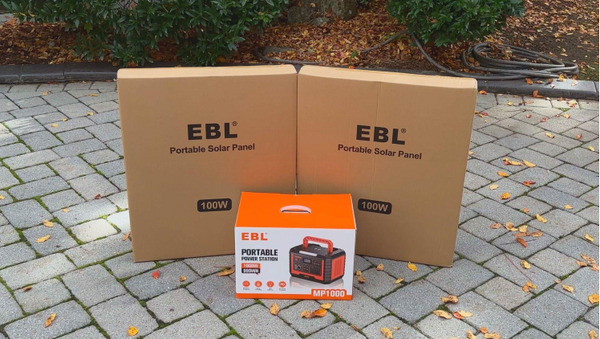EBL Voyager 1000 Portable Power Station package