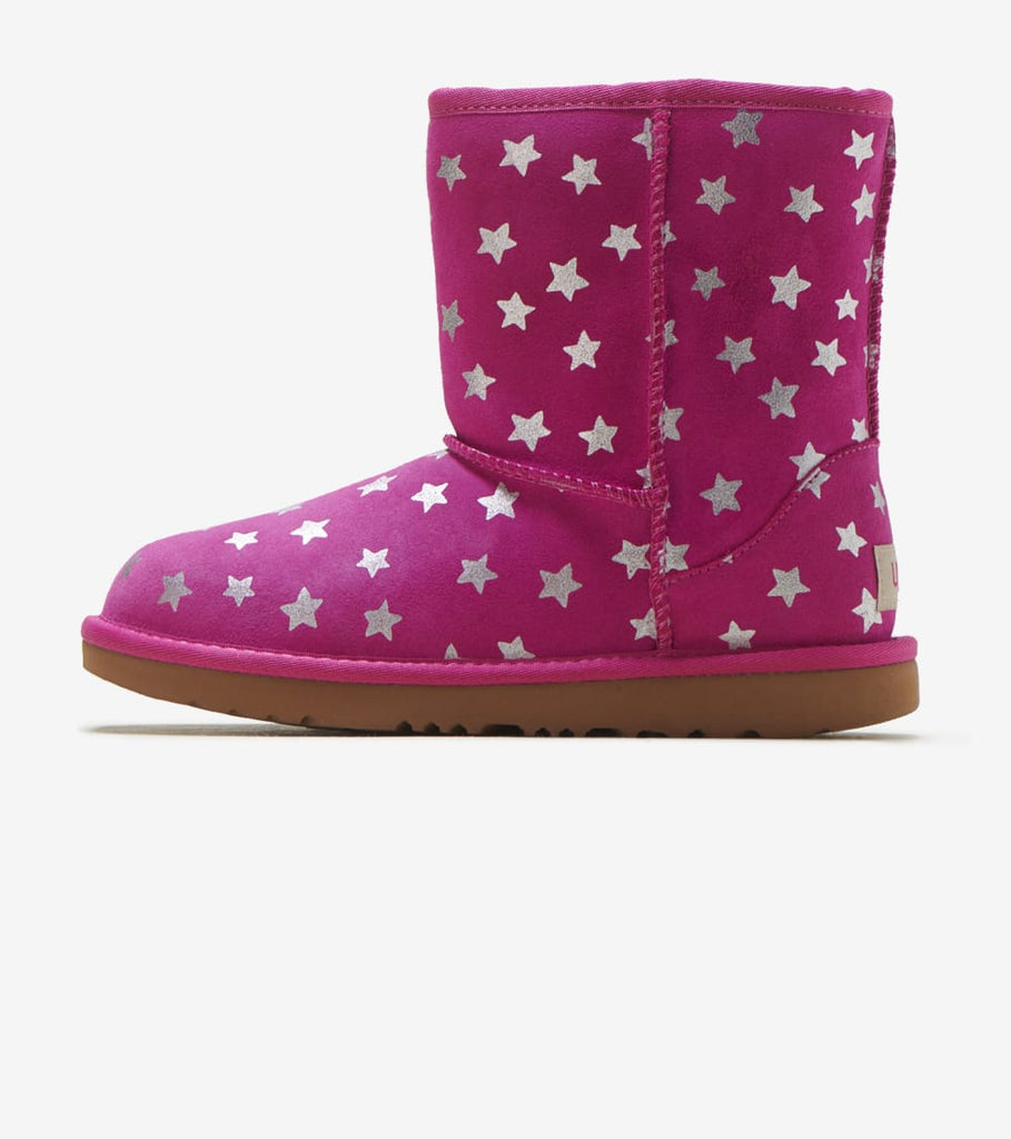 ugg classic short stars