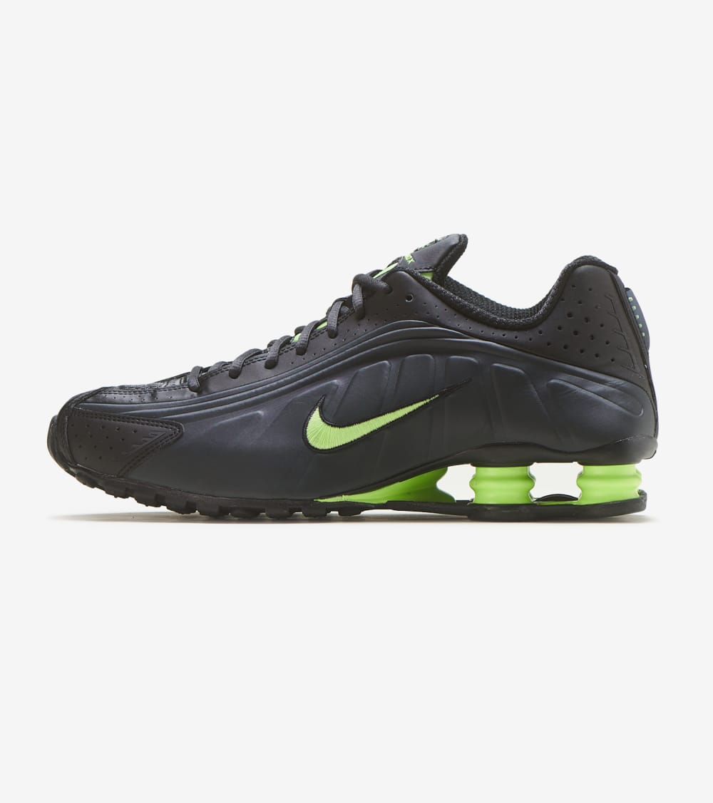 Nike Shox R4 Shoes in Charcoal/Lime 