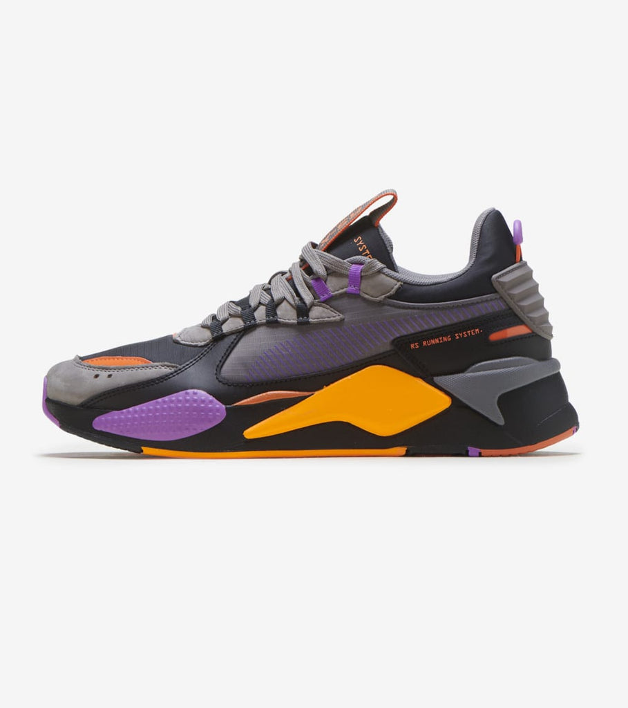 black and purple pumas