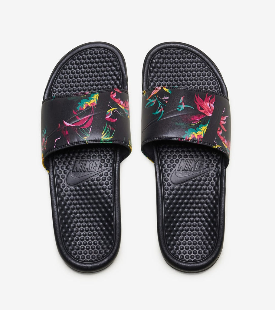 nike benassi slides with strap