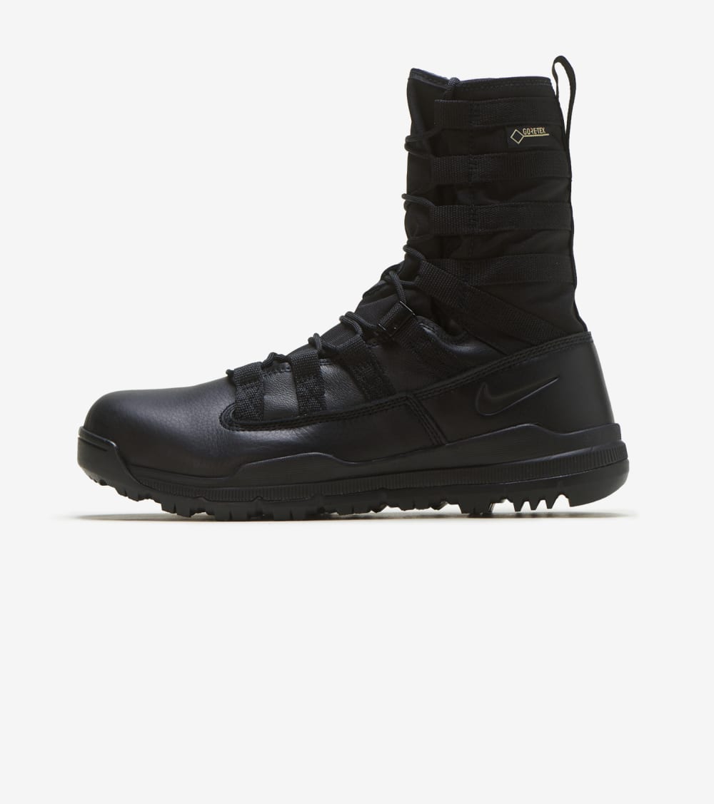 nike gore tex boot