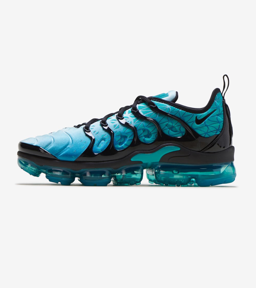 Nike Air Vapormax Plus Shoes in Green 