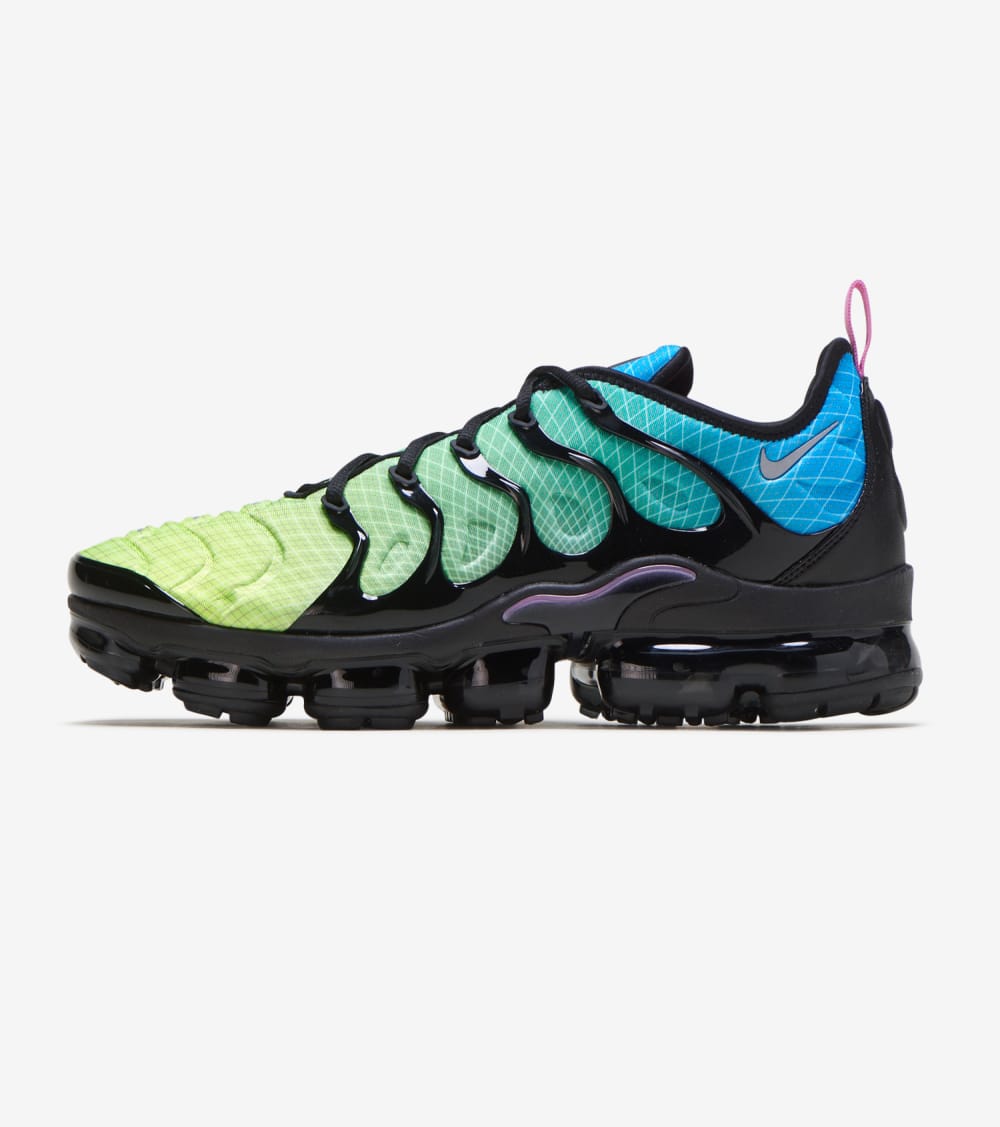 Nike Air Vapormax Plus Shoes in Green 