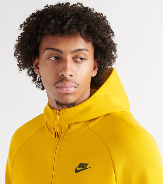 nike tech fleece hoodie yellow