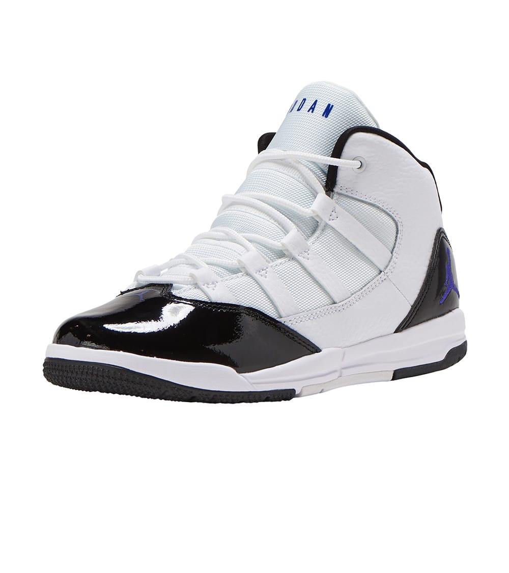 max aura basketball sneaker