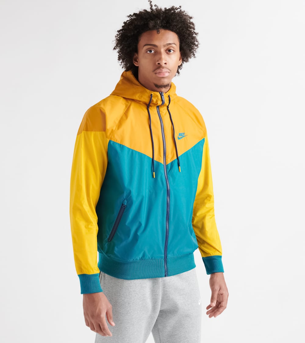 nike windrunner hooded jacket