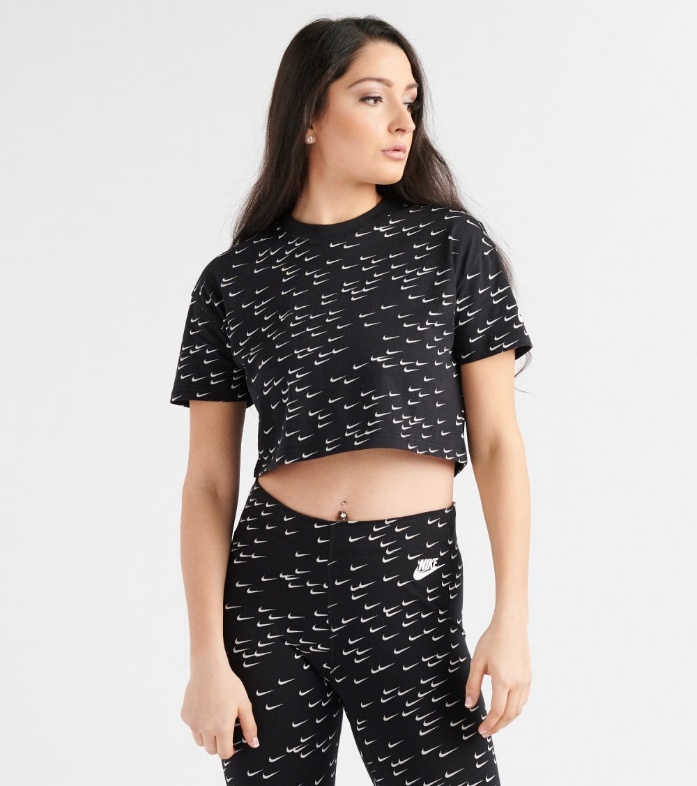 nike swoosh crop