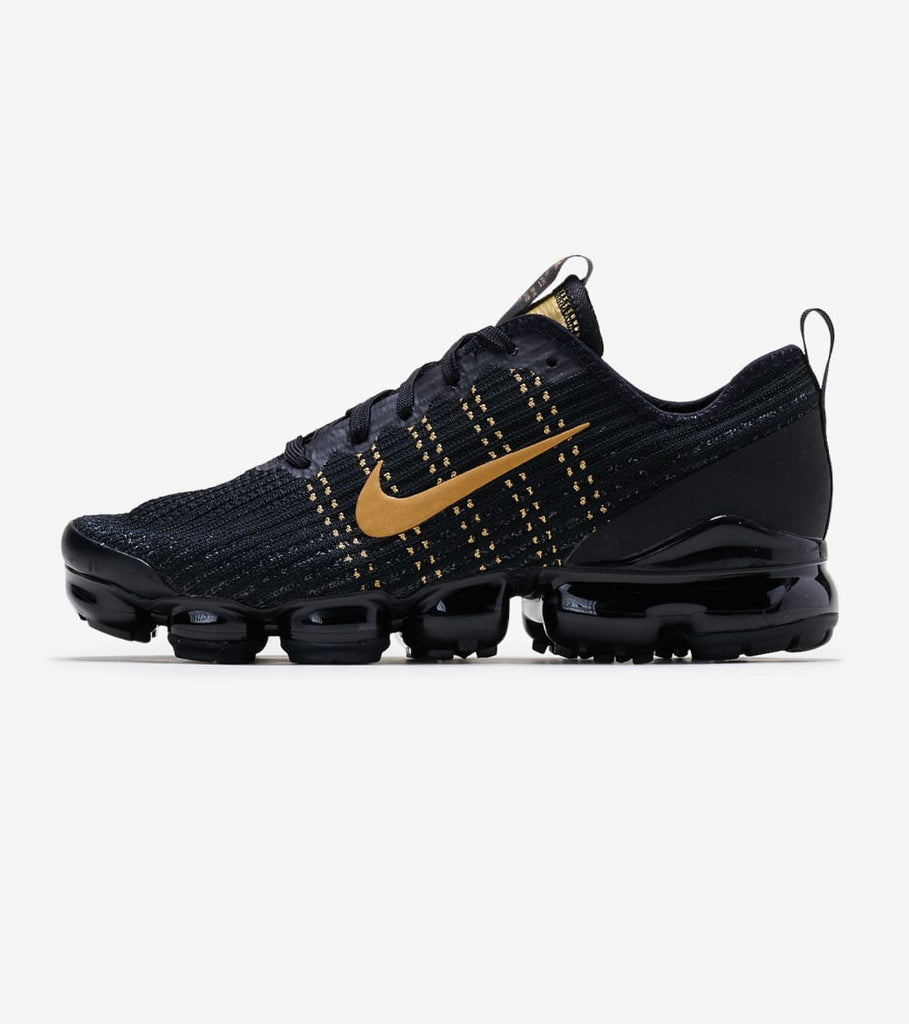 nike vapormax flyknit black and gold