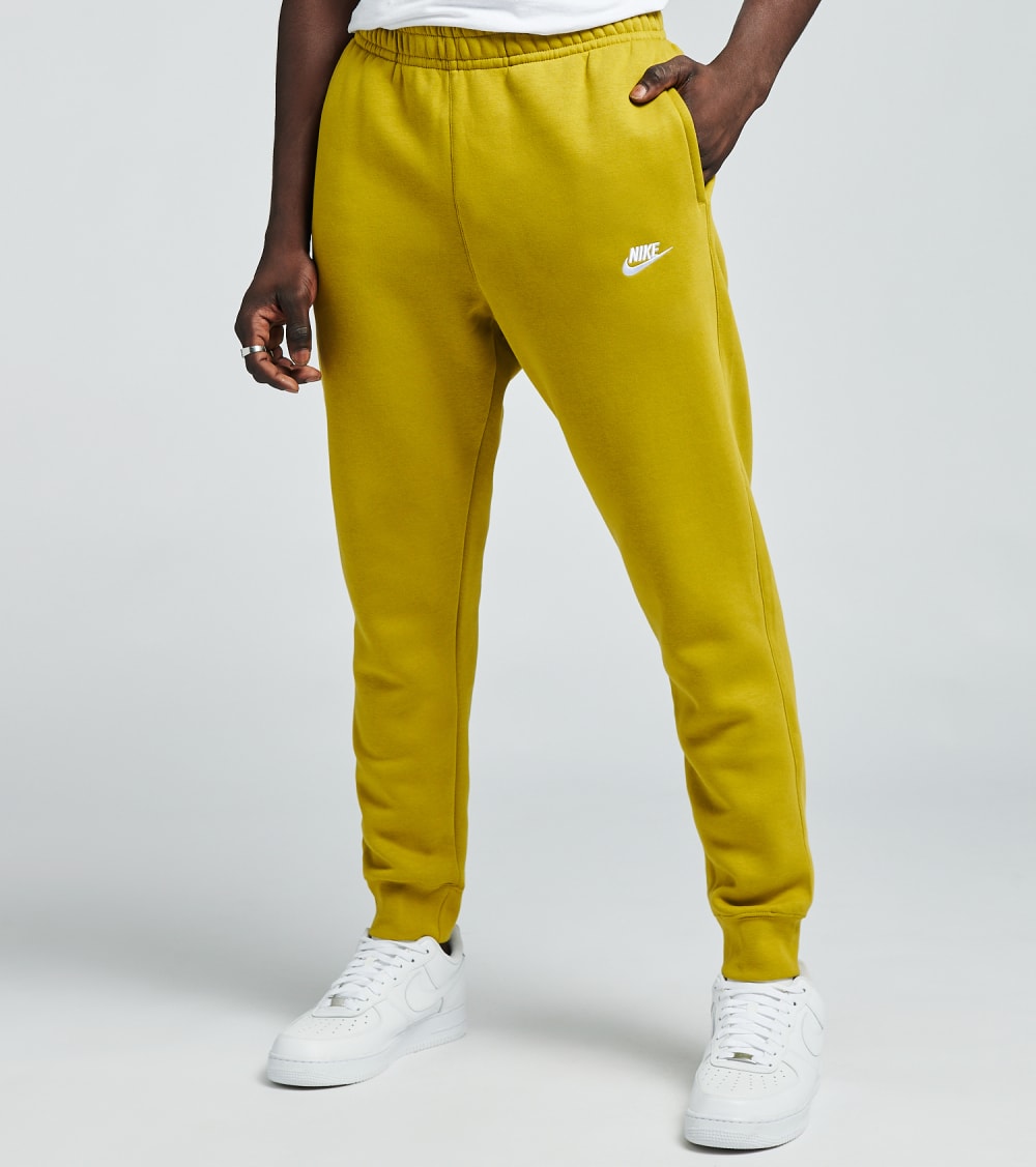 nike medium joggers size