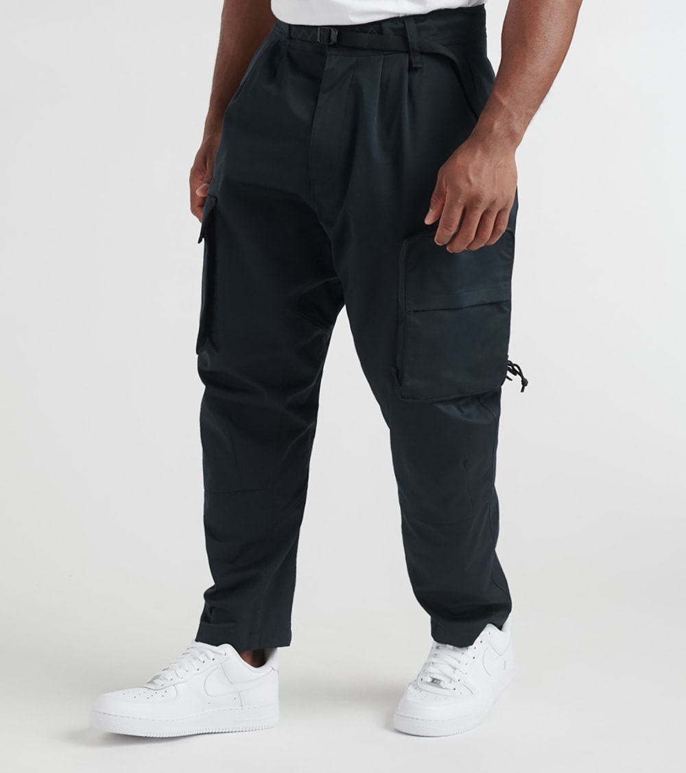 nike woven cargo pants black