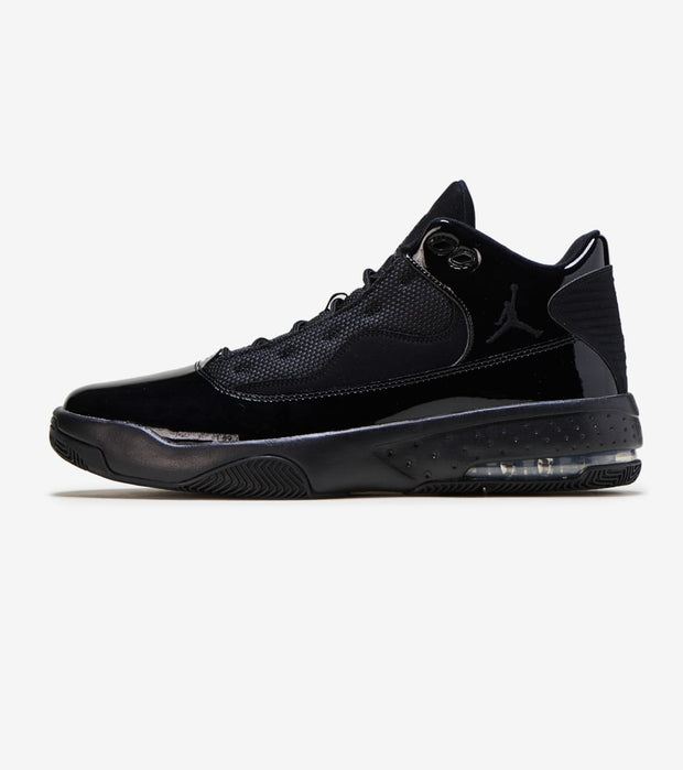 jordan max aura 2 all black