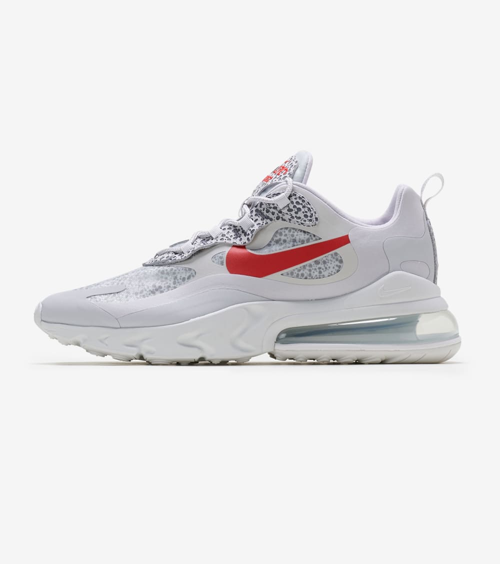 Nike Air Max 270 React Shoes in White 