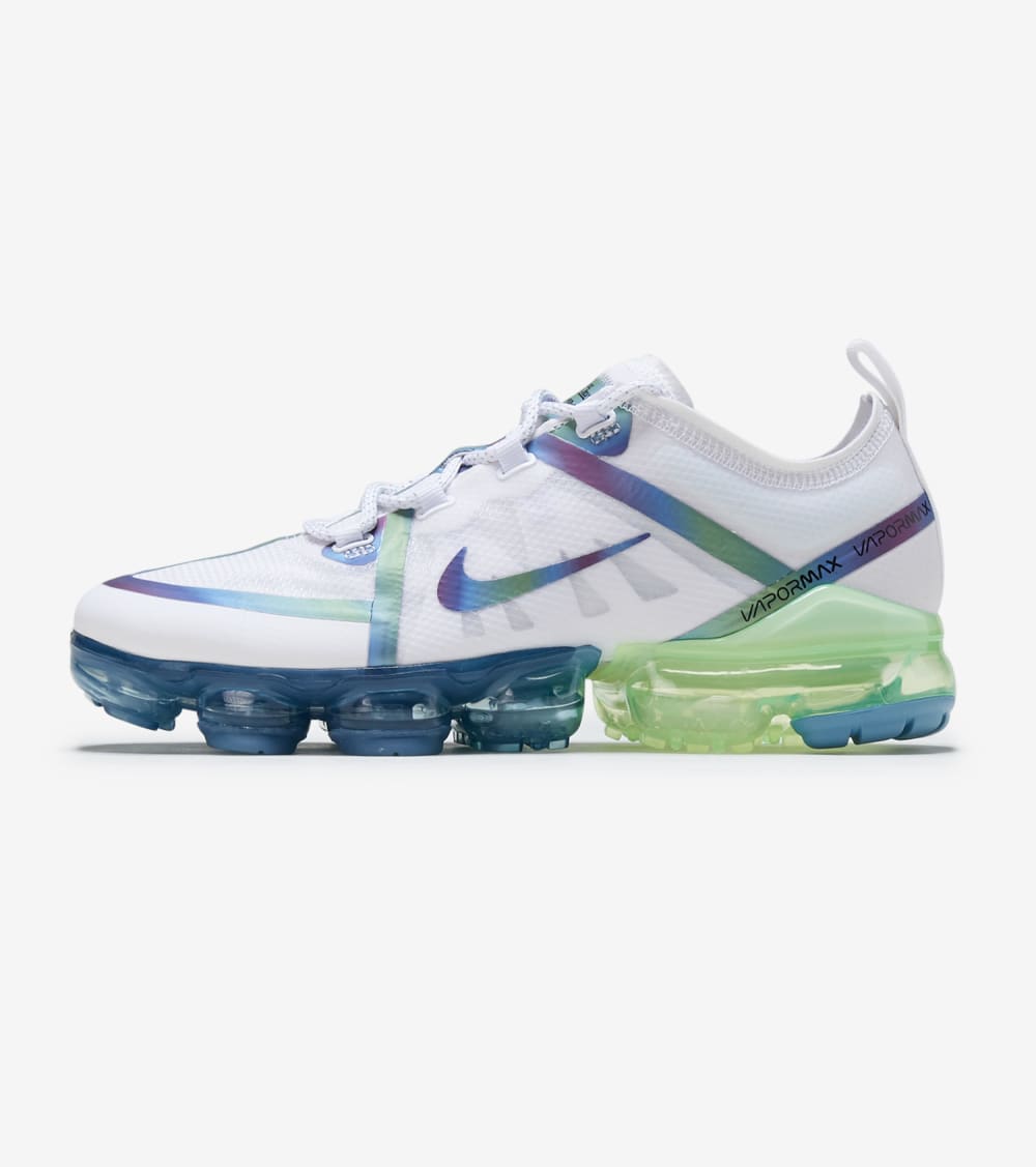 Nike Vapormax 2019 20 Shoes in White 