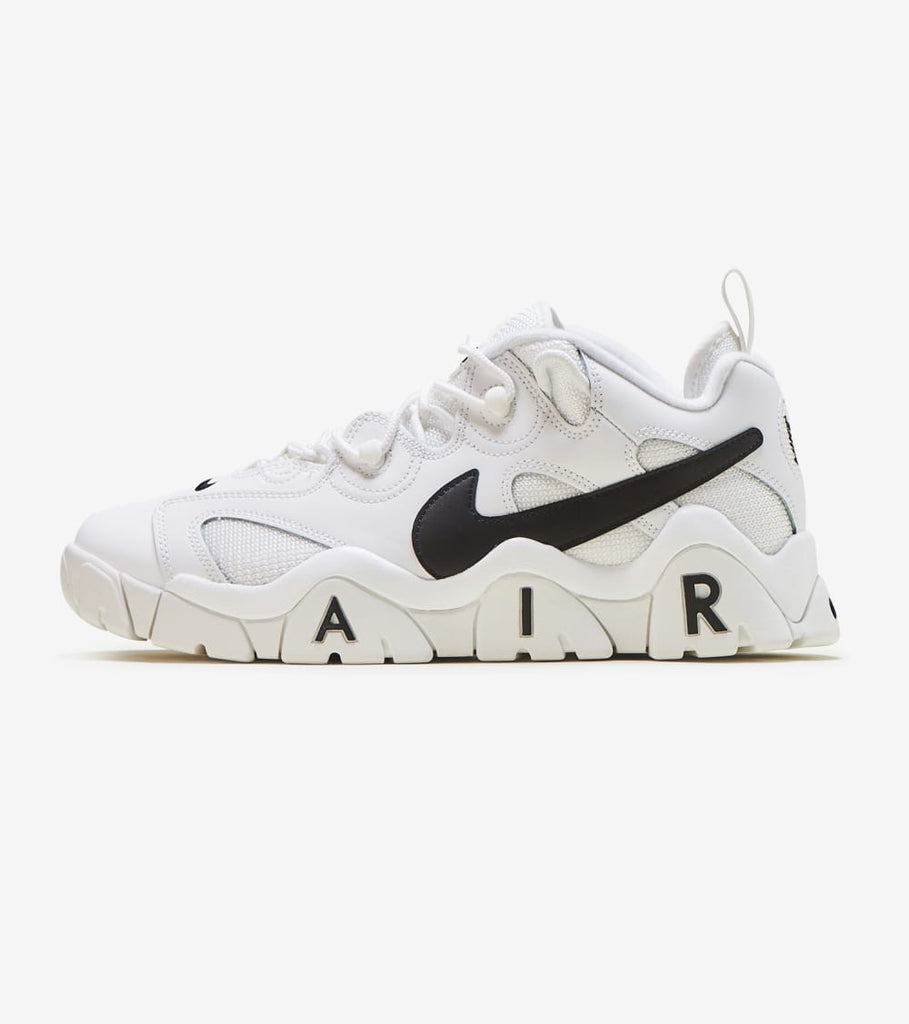 nike air barrage low women's