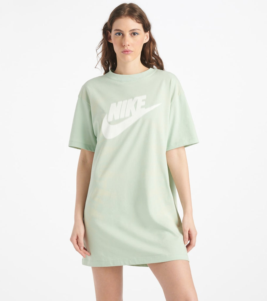 green nike dress