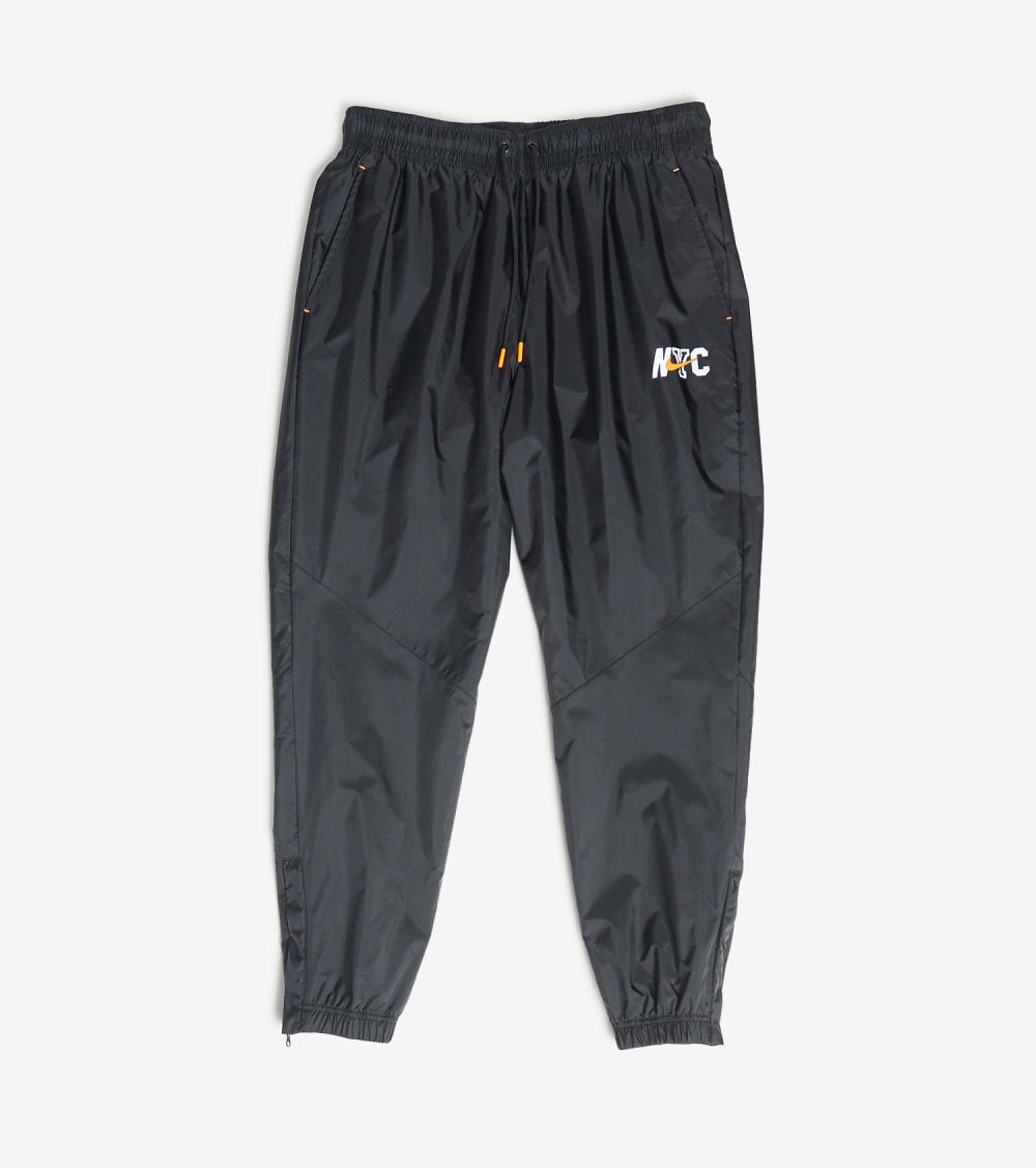Nike NSW NYC Windrunner Pants in Black 