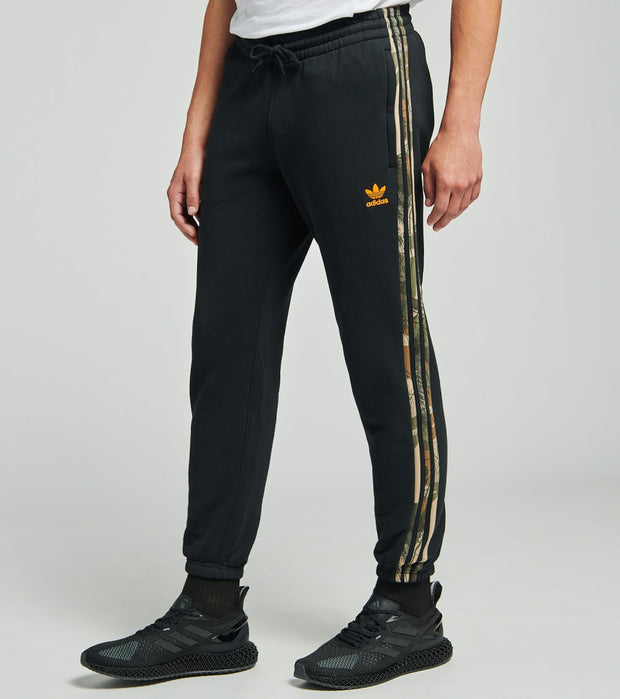 adidas sweatpants camo