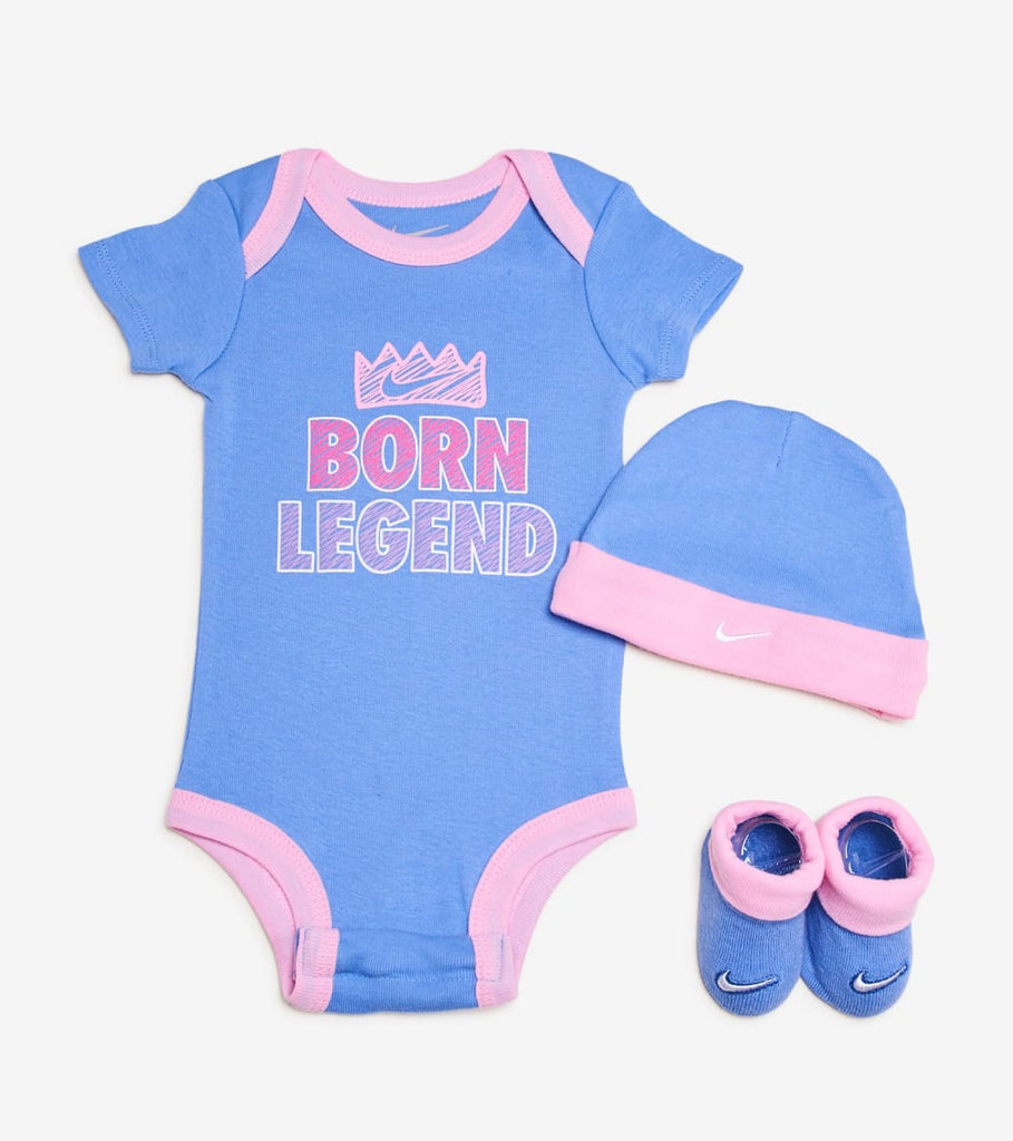 nike 3 piece newborn set