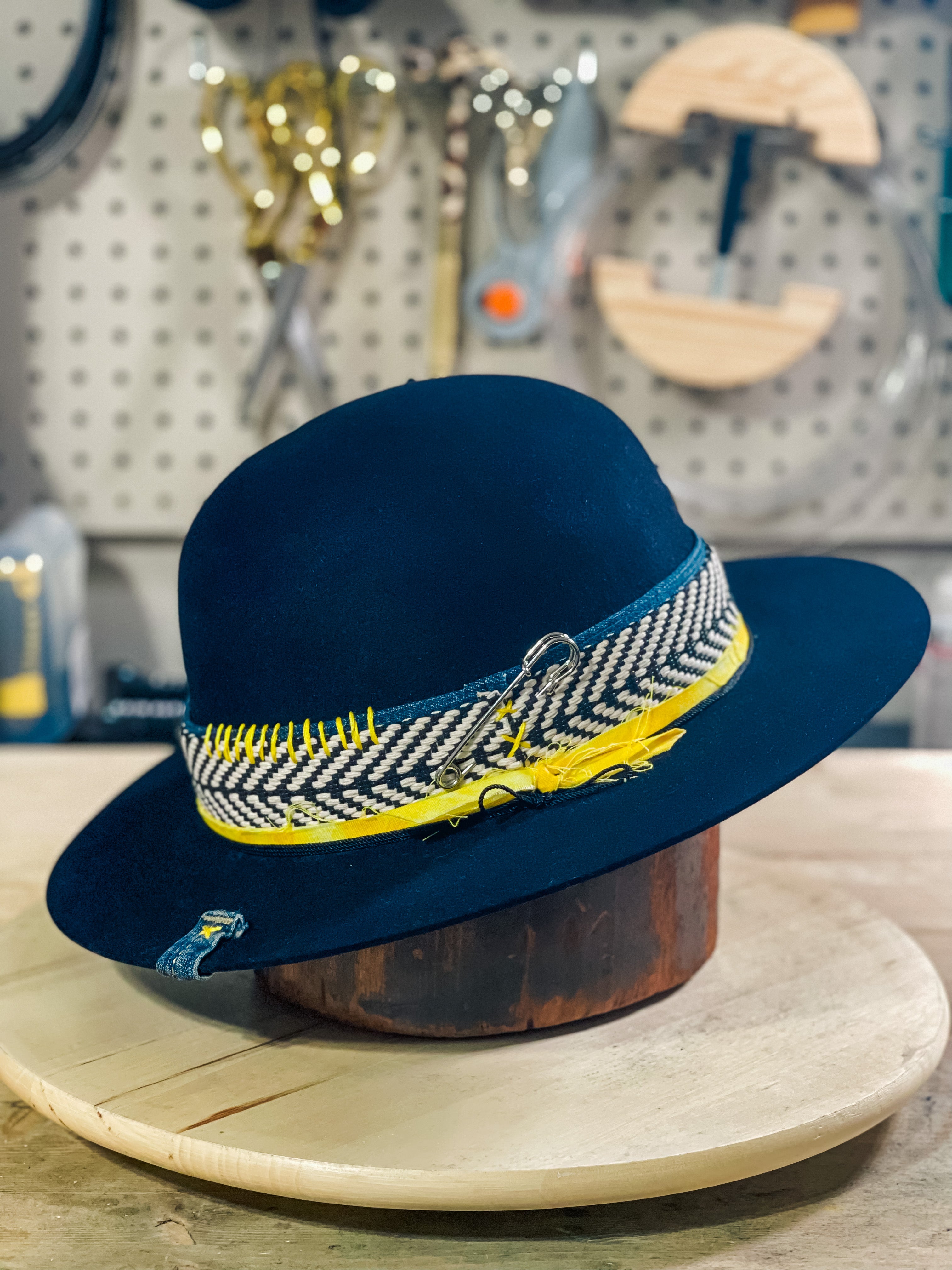 Wooden Hat Brush – Personalized Trends